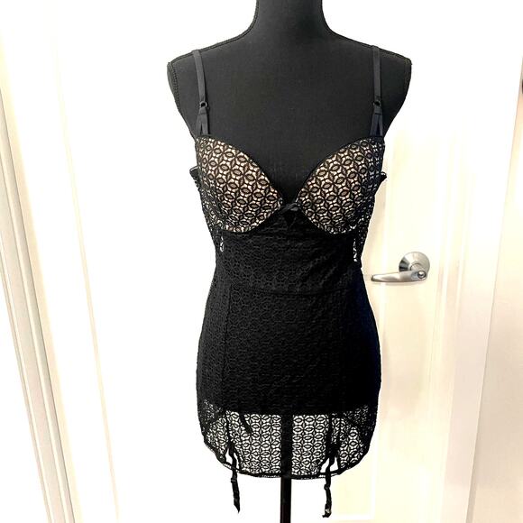 Victoria Secret Lace Corset bustier garter straps sz 36C padded bra allover lace - Picture 2 of 16